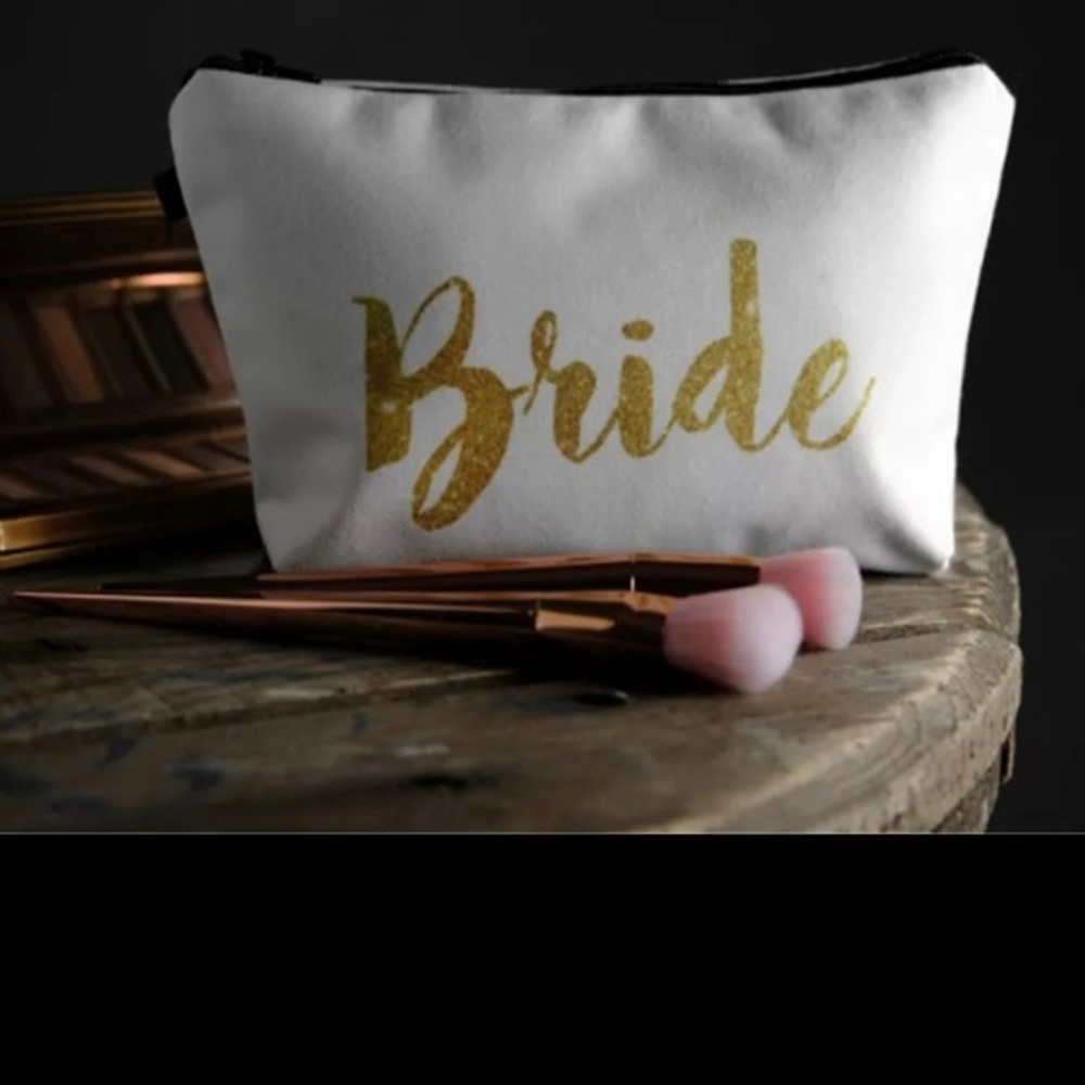 ✨BRIDE✨BRIDE-WHITE BRIDE‎ COSMETIC BAG-ZIP TOP-NEW